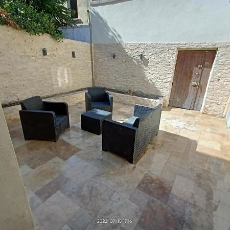 T2 Renove En Rdc Avec Cour, Intra Muros Avignon Ngoại thất bức ảnh