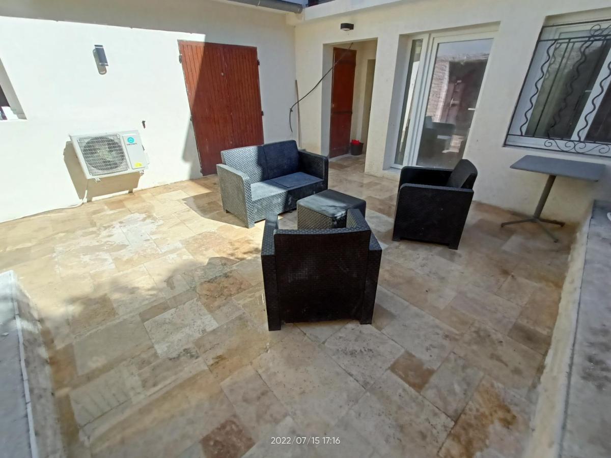 T2 Renove En Rdc Avec Cour, Intra Muros Avignon Ngoại thất bức ảnh