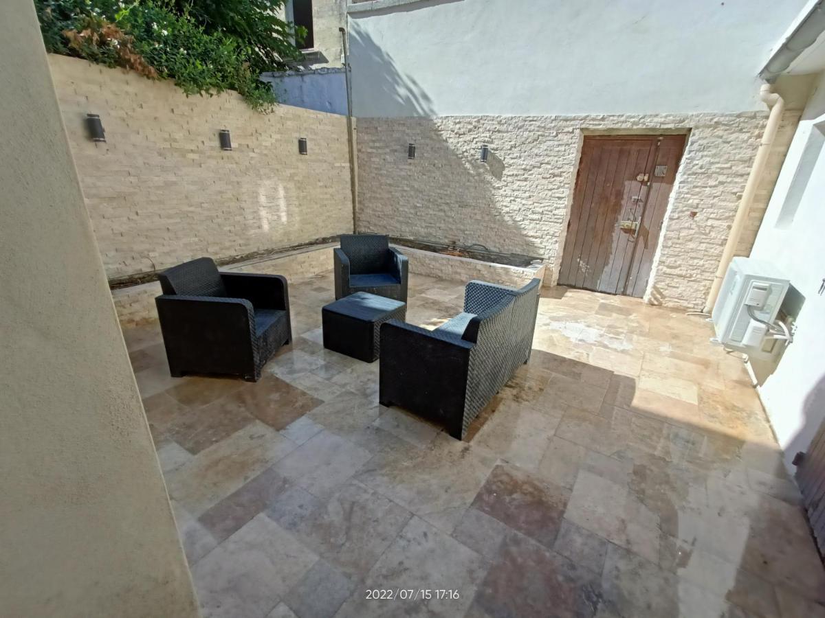 T2 Renove En Rdc Avec Cour, Intra Muros Avignon Ngoại thất bức ảnh